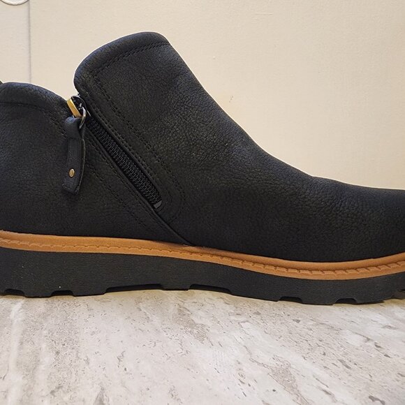 Dr. Scholls womens Margo Lug Sole Chelsea Booties Black Faux Leather - b029 - Picture 5 of 9